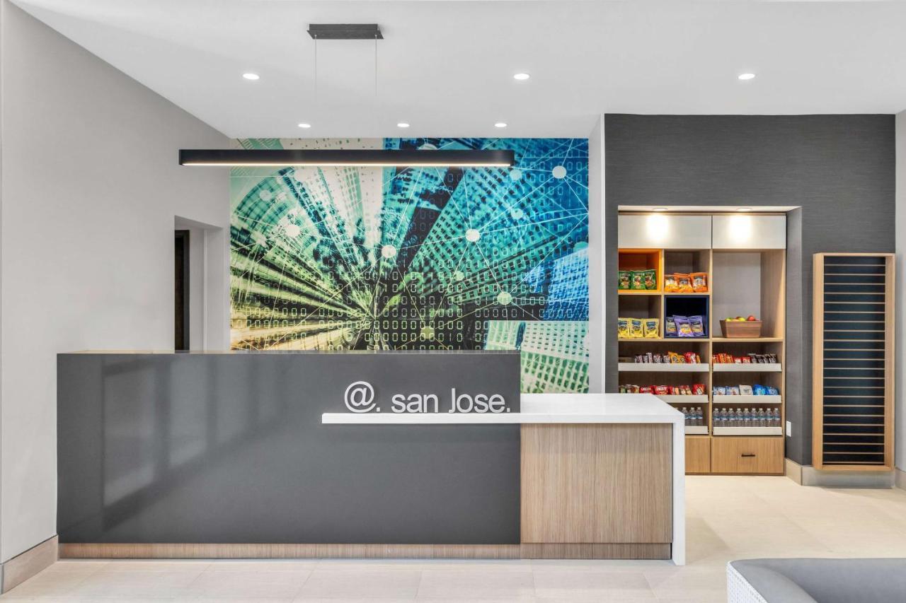 La Quinta Inn & Suites By Wyndham San Jose Airport-Downtown Esterno foto
