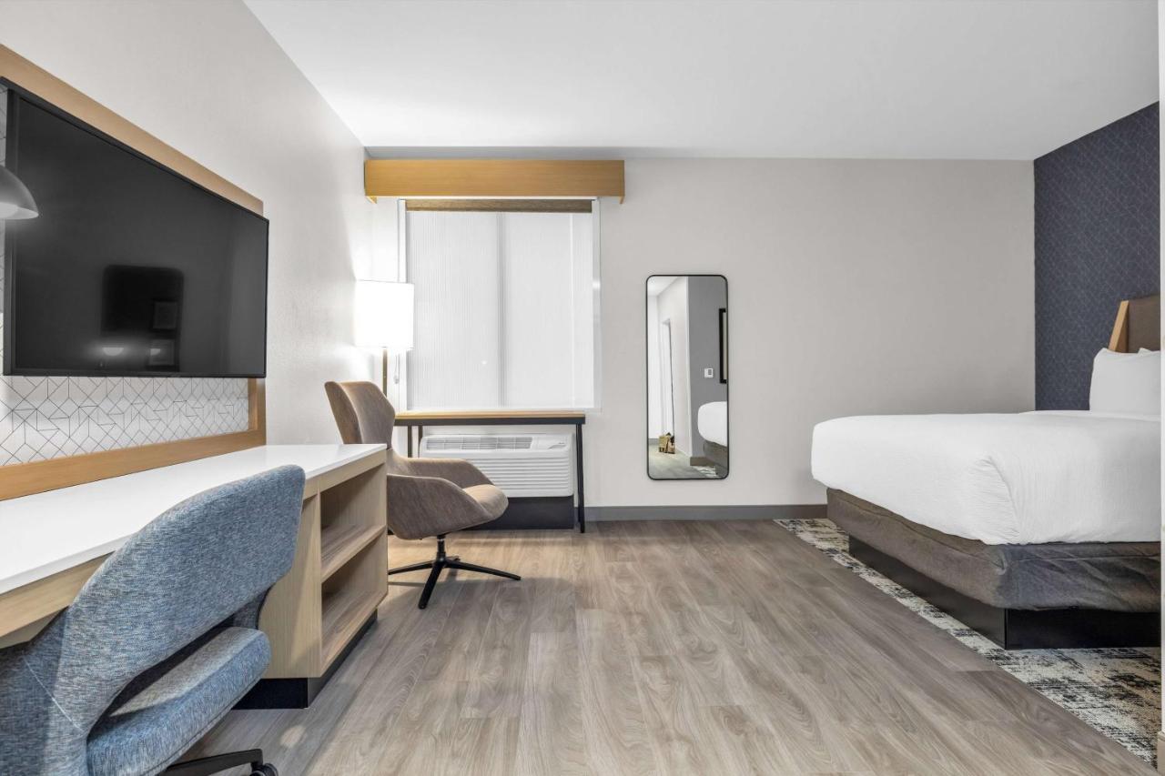 La Quinta Inn & Suites By Wyndham San Jose Airport-Downtown Esterno foto