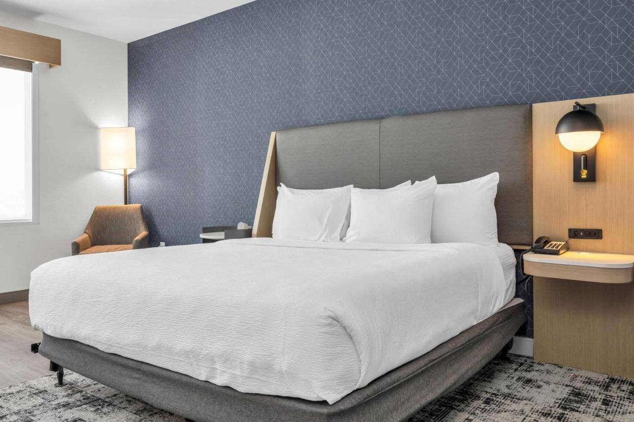 La Quinta Inn & Suites By Wyndham San Jose Airport-Downtown Esterno foto