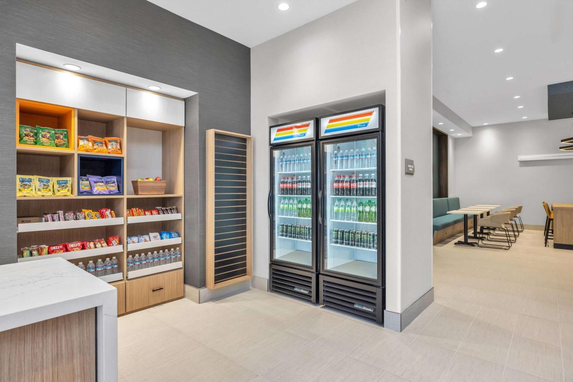 La Quinta Inn & Suites By Wyndham San Jose Airport-Downtown Esterno foto