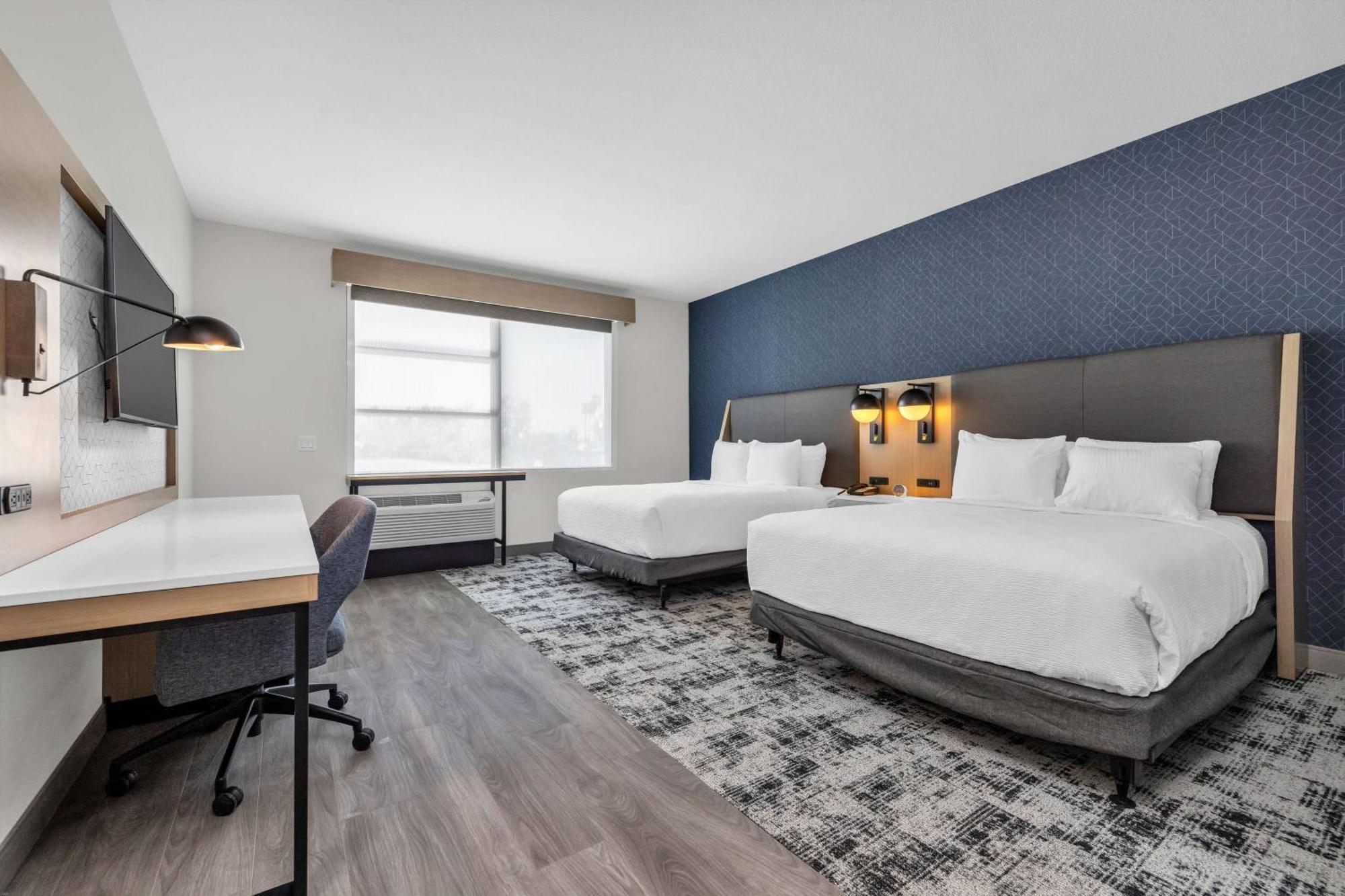 La Quinta Inn & Suites By Wyndham San Jose Airport-Downtown Esterno foto