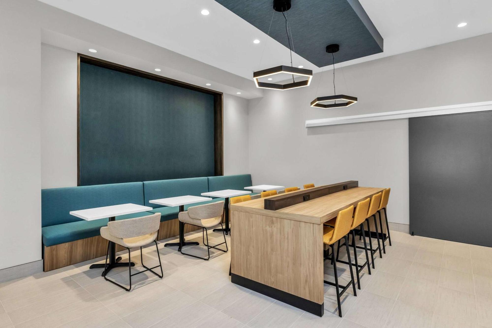 La Quinta Inn & Suites By Wyndham San Jose Airport-Downtown Esterno foto