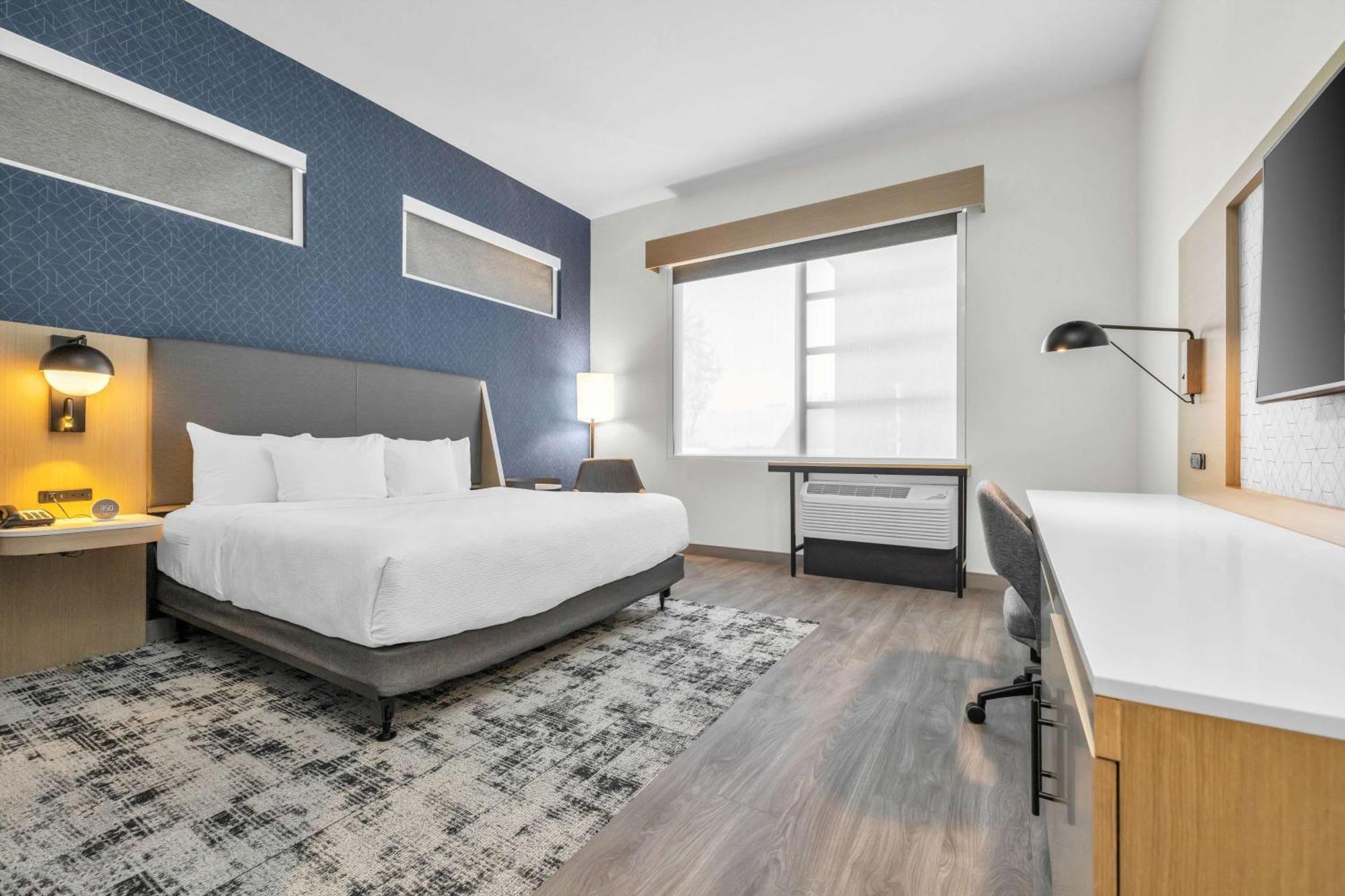 La Quinta Inn & Suites By Wyndham San Jose Airport-Downtown Esterno foto